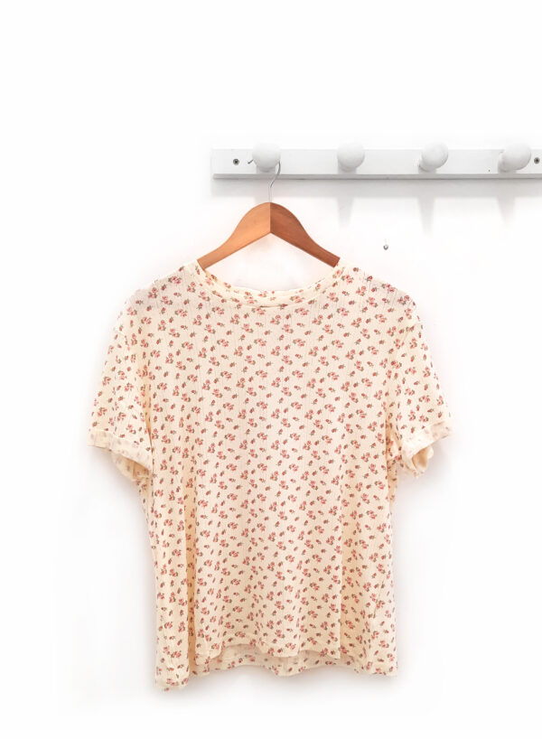 Camiseta de flores Jun