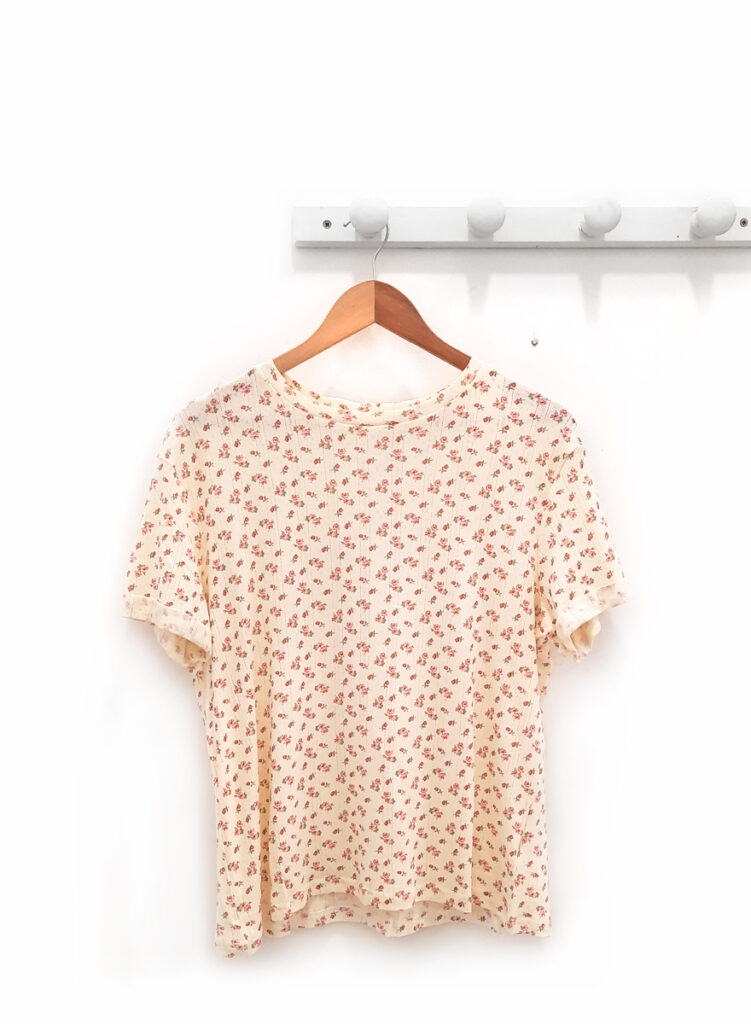 Camiseta de flores Jun