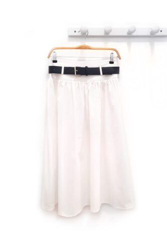 Falda blanca Aria