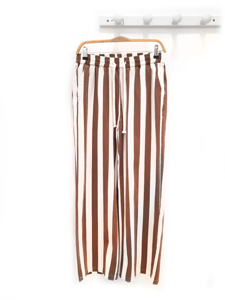 Pantalon de rayas marron Irvin