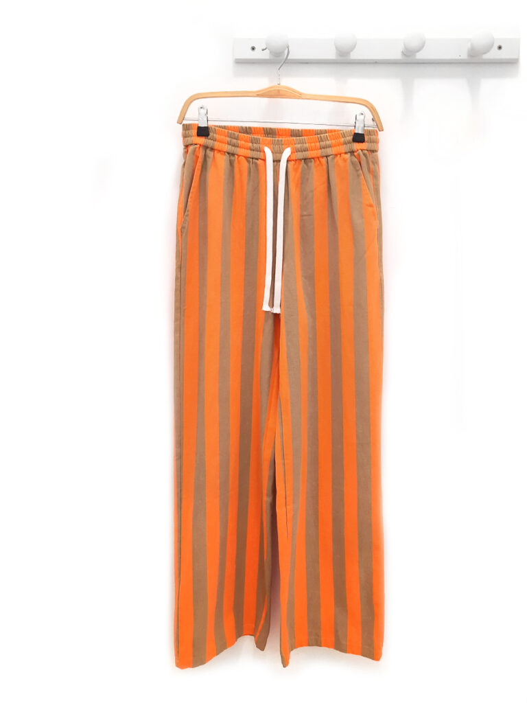 Pantalón de rayas naranja y caqui Irvin
