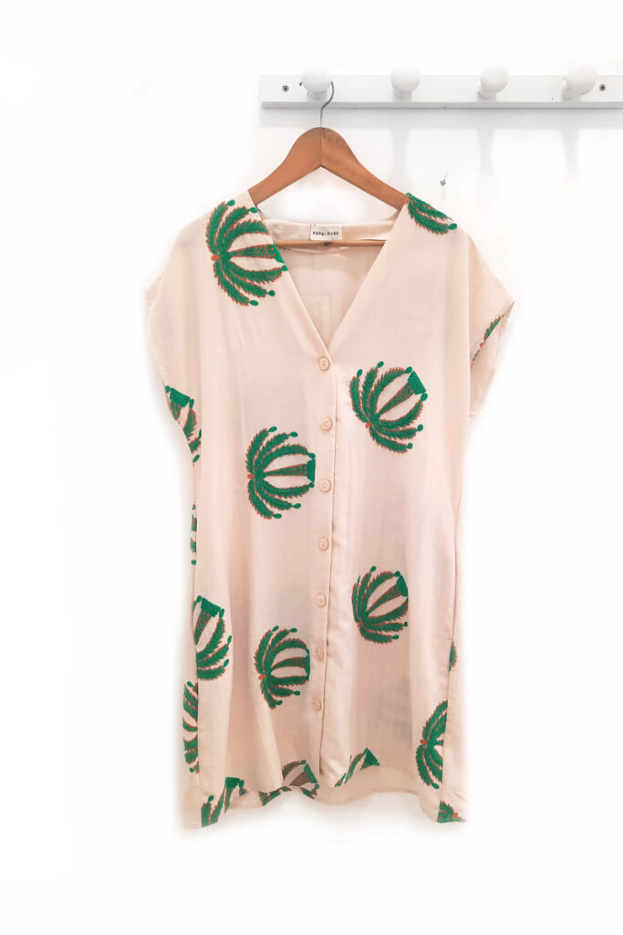 Vestido beige Palmera