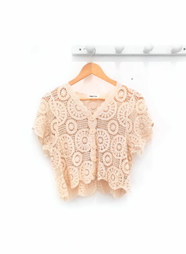 Chaqueta-de-ganchillo-beige-Lourdes