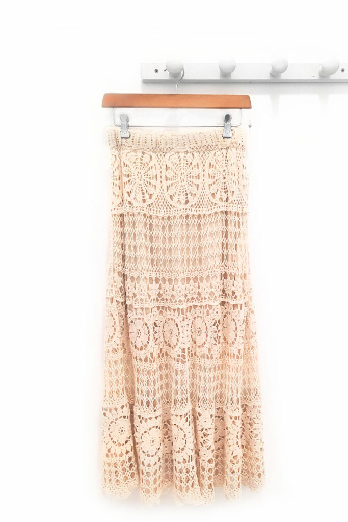 Falda-de-ganchillo-beige-Camila