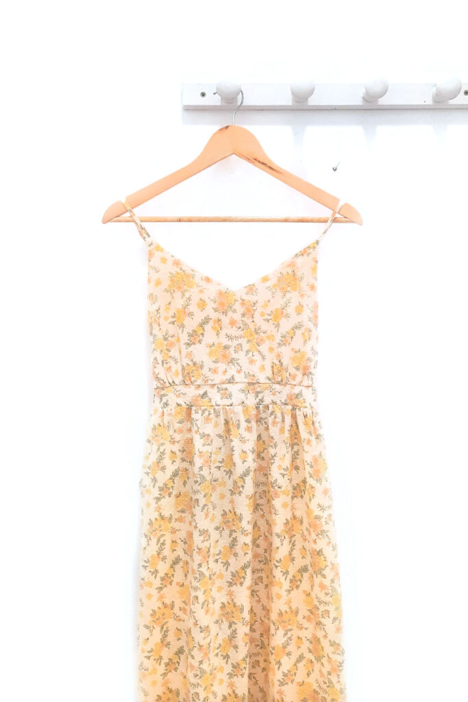 Vestido-de-algodon-floreado-Lucho