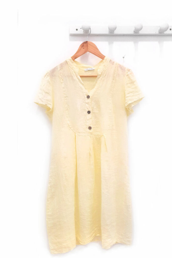 Vestido-de-lino-amarillo-Nauzet