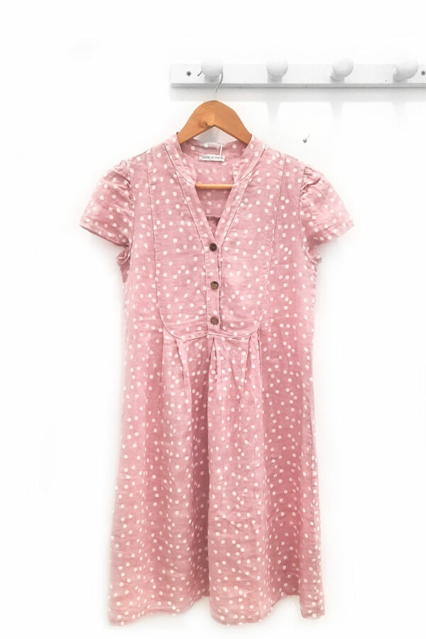 Vestido-de-lino-rosa-palo-Lunares