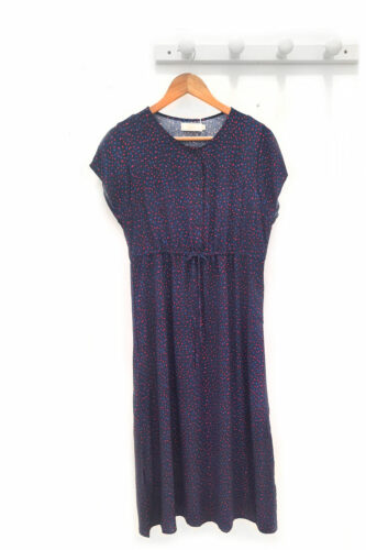 Vestido-estampado-azul-y-rojo-Wesley