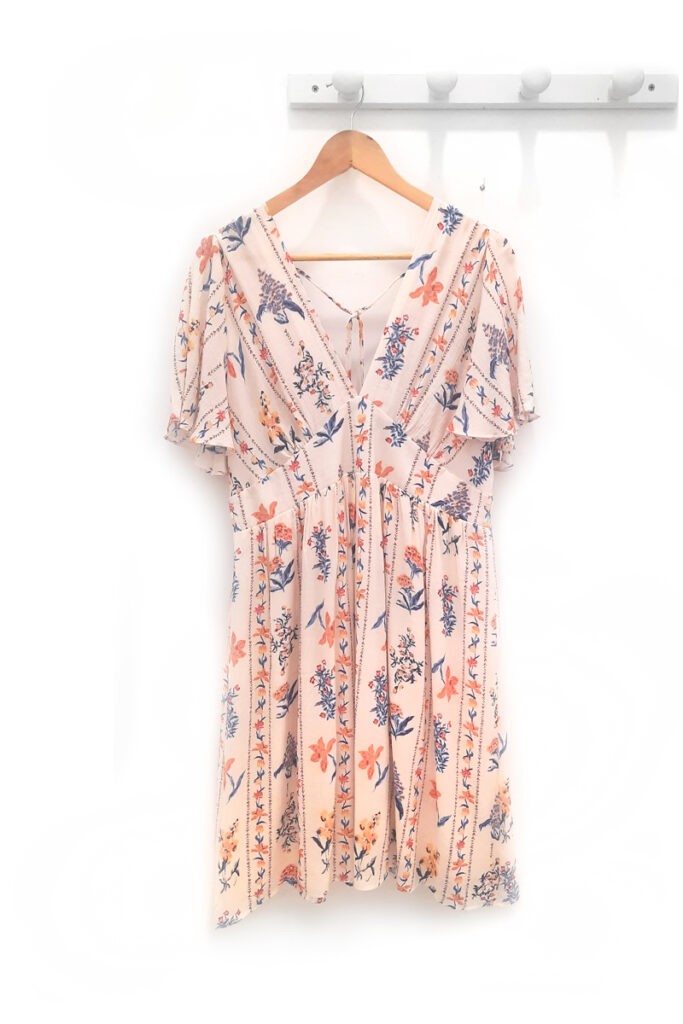 Vestido estampado de flores y cuello en pico azul Lier