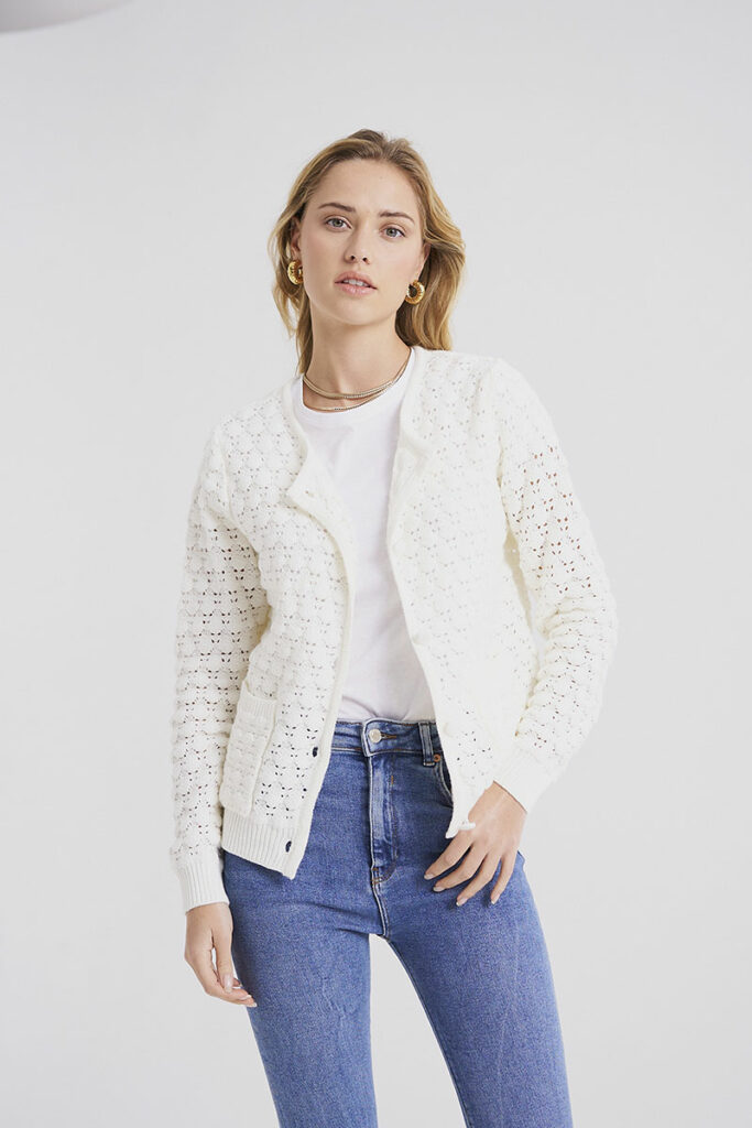 Chaqueta-punto-calado-blanca-Brina_