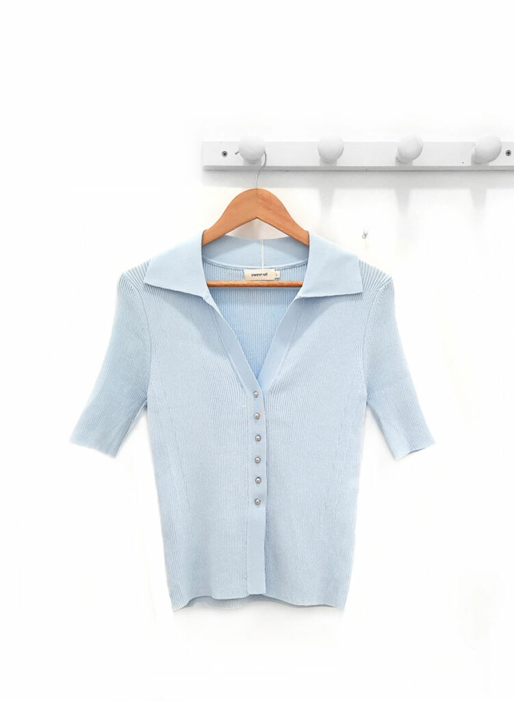 Camiseta-de-manga-corta-azul-Lily