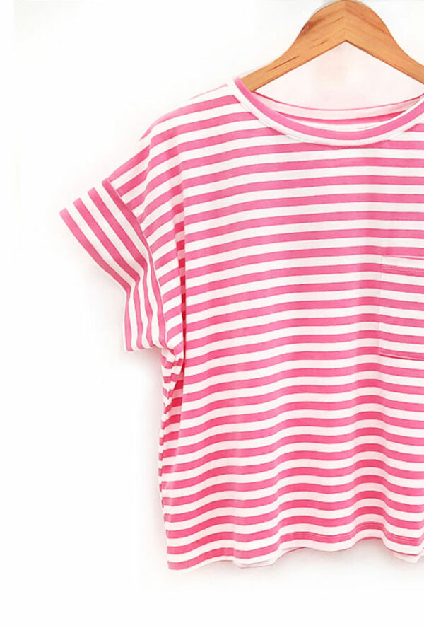 Camiseta-de-rayas-rosa-Olivia-de-manga-corta