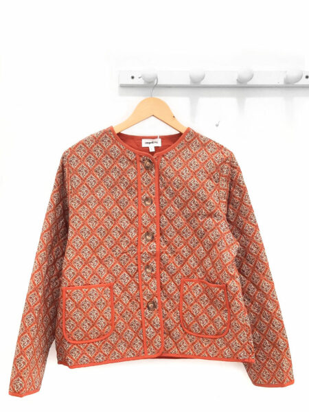 Ropa 109 Cazadora-estampada-naranja-Satya-florecillas