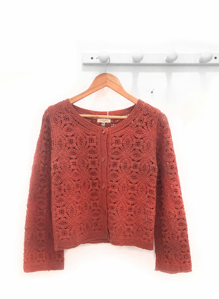 Chaqueta-calada-teja-Kris
