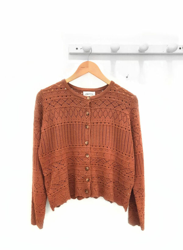 Chaqueta-de-manga-larga-calada-teja-Rocio
