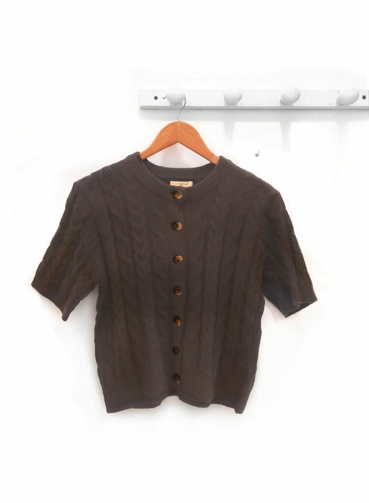 Chaqueta-manga-corta-marron-Jessica