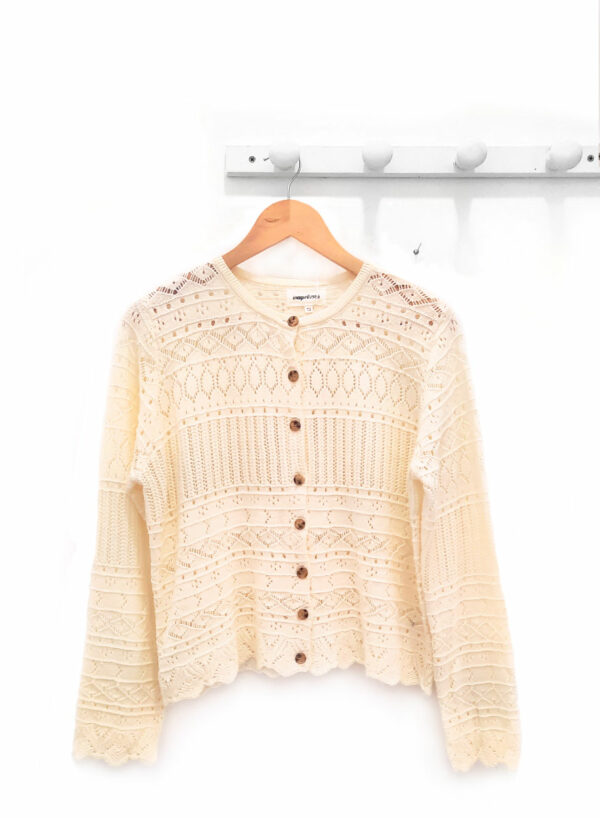 Chaqueta-manga-larga-calada-cruda-Rocio