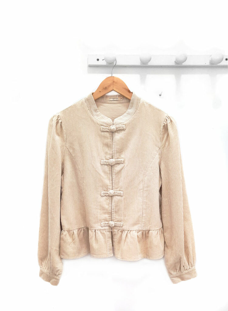 Chaqueta-de-pana-tono-crudo-Maira