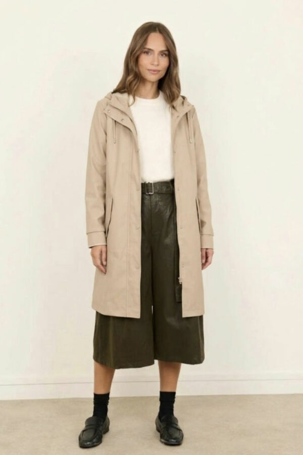Chubasquero-cortavientos-beige-Zaparrada